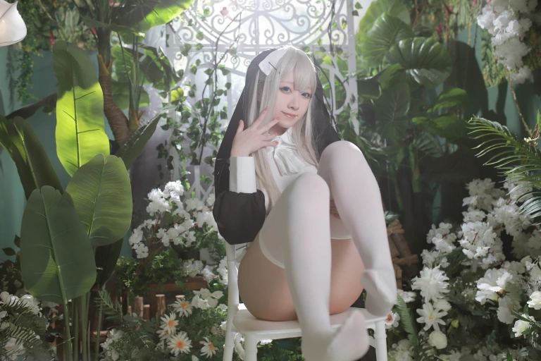 朝霧愛《修女》主题写真：56张全套美图