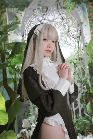 朝霧愛《修女》主题写真：56张全套美图