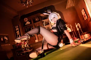 贞子蜜桃《兔女郎》主题写真：62张全套美图，含1个视频
