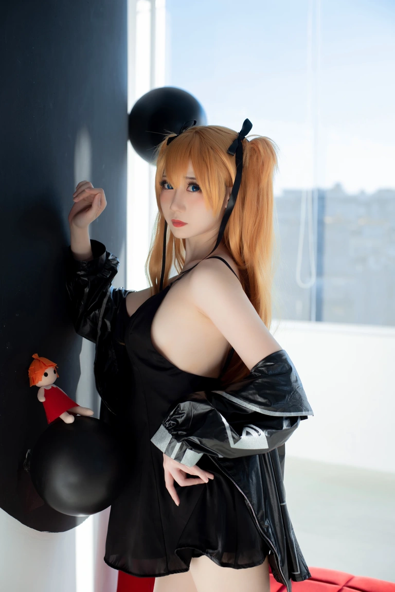 焖焖碳《EVA 明日香》主题写真：29张全套美图