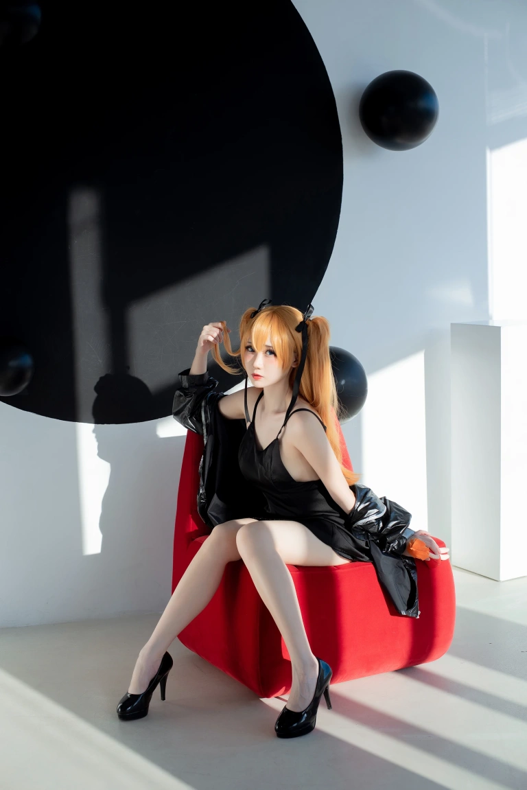 焖焖碳《EVA 明日香》主题写真：29张全套美图