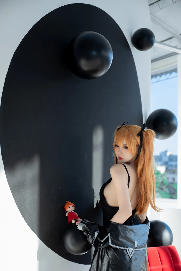 焖焖碳《EVA 明日香》主题写真：29张全套美图