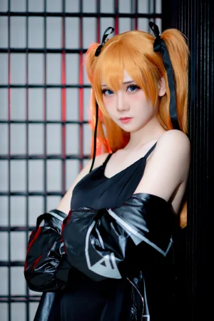 焖焖碳《EVA 明日香》主题写真：29张全套美图