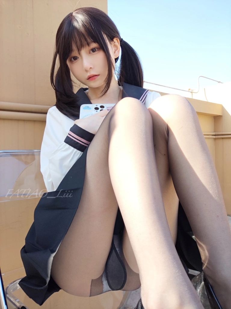 迷之呆梨《Fantia 2022年10月会员合集（9期）》主题写真：168张全套美图，含4个视频