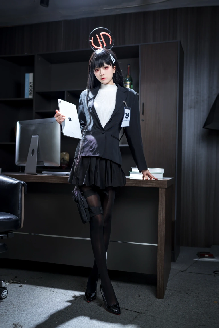九柒喵《蔚蓝档案 调月莉音OL》主题写真：64张全套美图