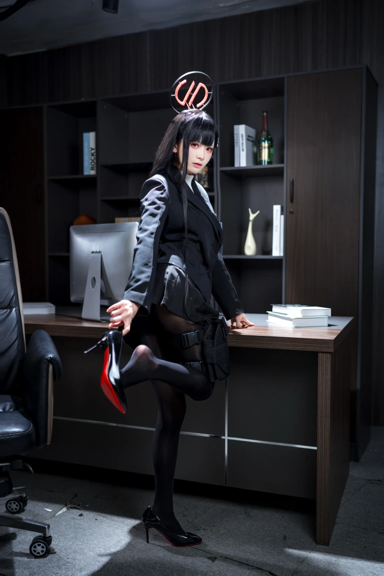 九柒喵《蔚蓝档案 调月莉音OL》主题写真：64张全套美图
