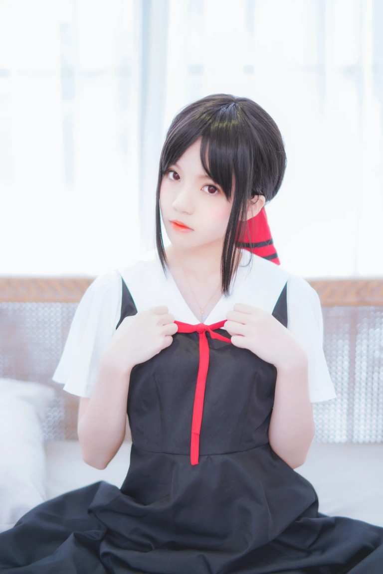 桜桃喵《四宫辉夜》主题写真：10张全套美图