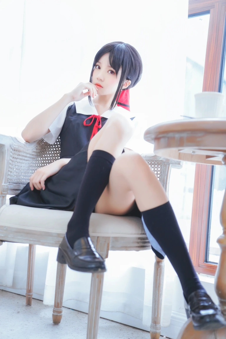 桜桃喵《四宫辉夜》主题写真：10张全套美图