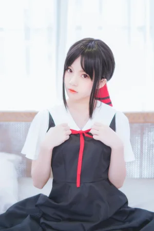 桜桃喵《四宫辉夜》主题写真：10张全套美图