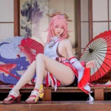 焖焖碳《八重神子》主题写真：15张全套美图