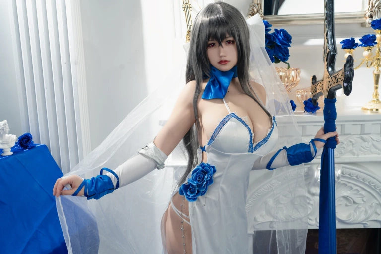 小仓千代《路易九世礼服》主题写真：20张全套美图