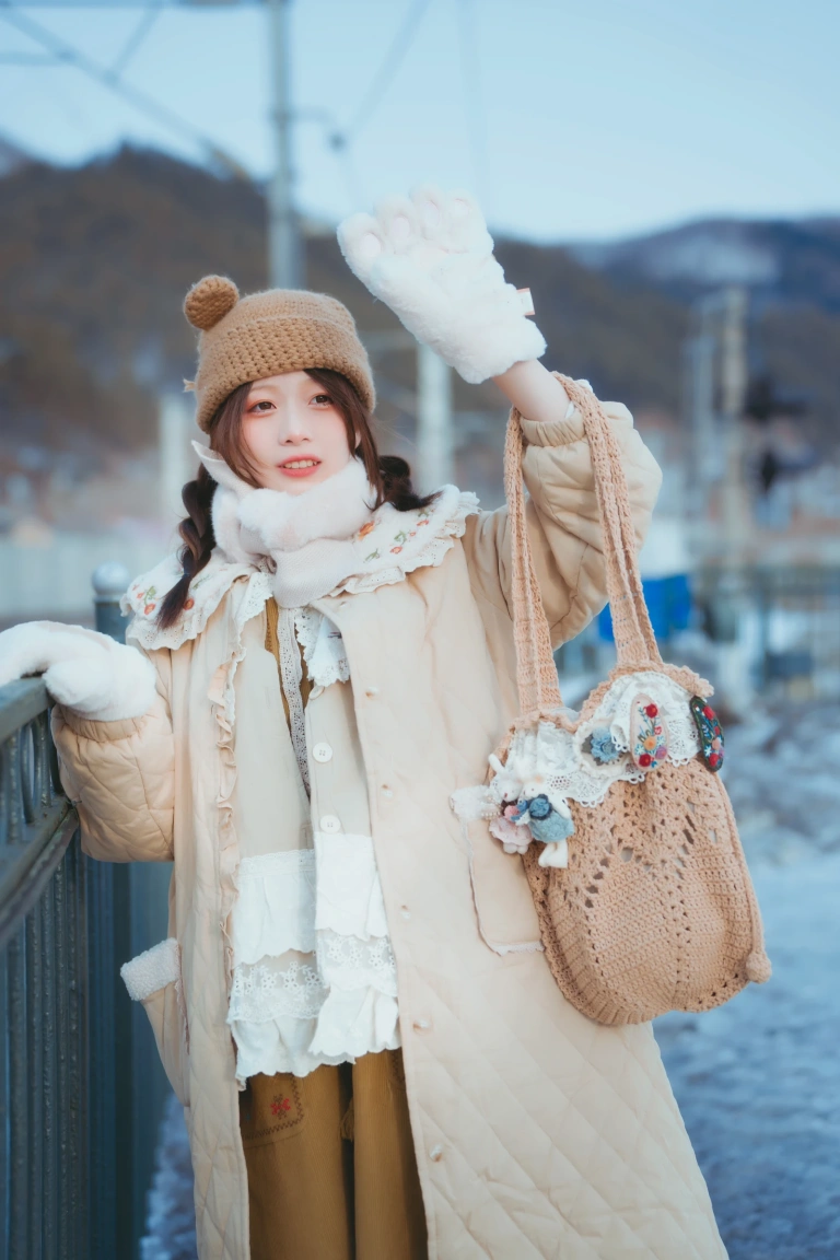 清青琴玖《情书》主题写真：21张全套美图