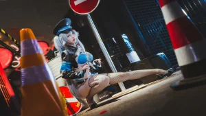 宮本桜《交错战线 刃齿女警》主题写真：22张全套美图