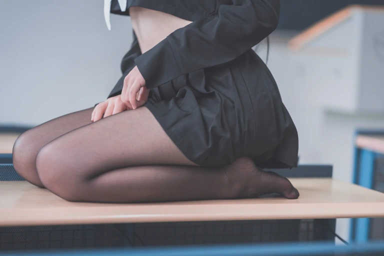 面饼仙儿《高雄仙儿》主题写真：34张全套美图