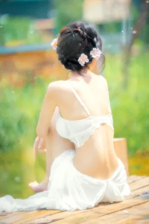 清水由乃《蕾丝花园》主题写真：34张全套美图