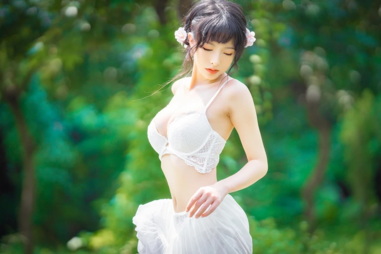 清水由乃《蕾丝花园》主题写真：34张全套美图