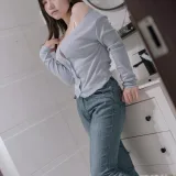 阿半今天很开心《住在隔壁的太太》主题写真：37张全套美图