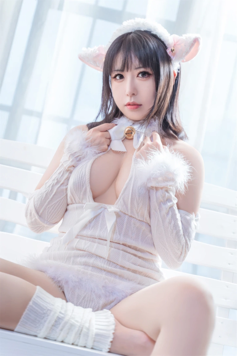 虎森森《小羊奶昔》主题写真：40张全套美图
