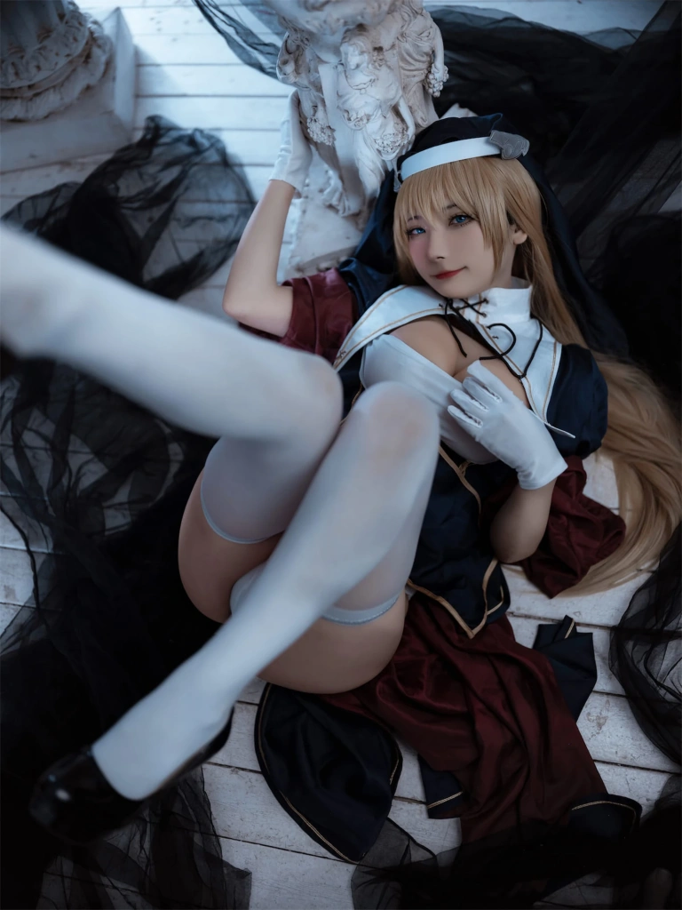 是三不是世《夏洛特修女》主题写真：48张全套美图