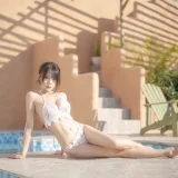 香草喵露露《小鹿乱撞 泳装》主题写真：65张全套美图