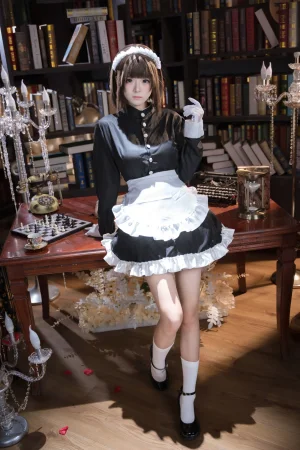 九柒喵《女仆教育 没落贵族·琉璃川椿》主题写真：66张全套美图