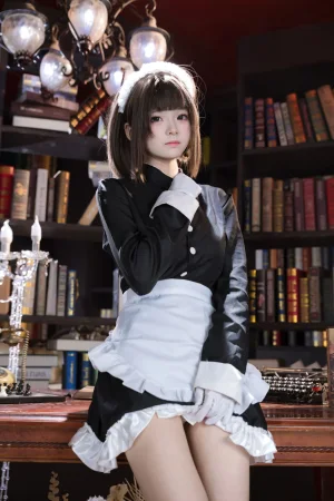 九柒喵《女仆教育 没落贵族·琉璃川椿》主题写真：66张全套美图
