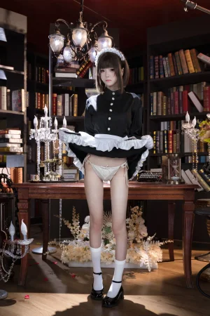 九柒喵《女仆教育 没落贵族·琉璃川椿》主题写真：66张全套美图