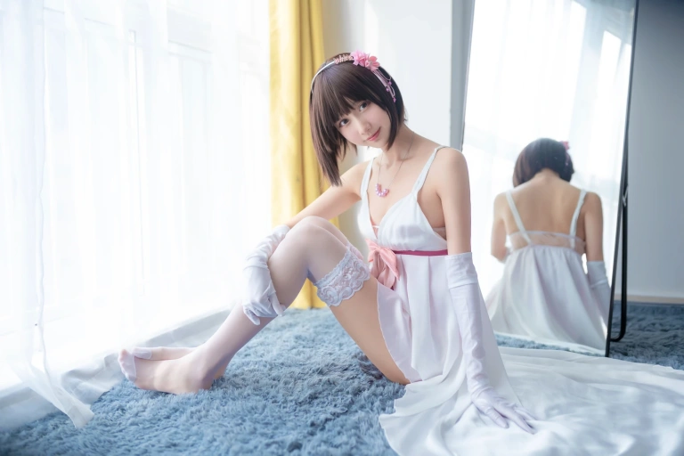 木棉棉《加藤惠cos（礼服+内衣）》主题写真：68张全套美图