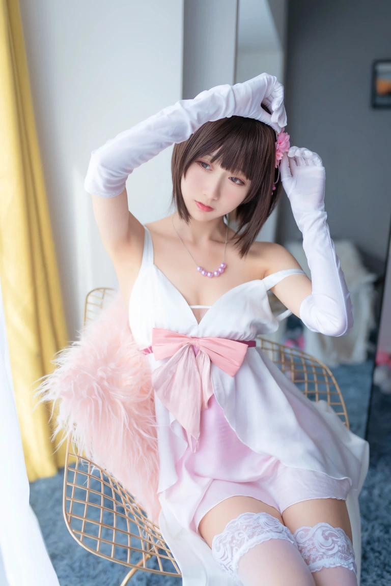 木棉棉《加藤惠cos（礼服+内衣）》主题写真：68张全套美图