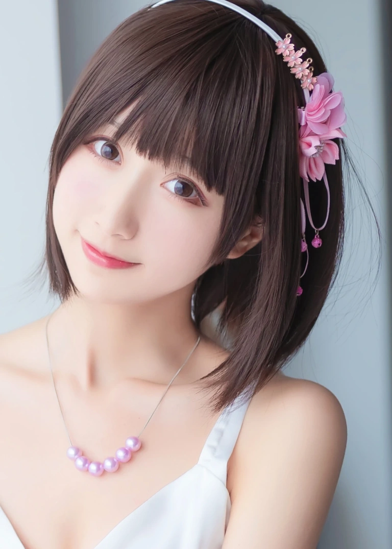 木棉棉《加藤惠cos（礼服+内衣）》主题写真：68张全套美图