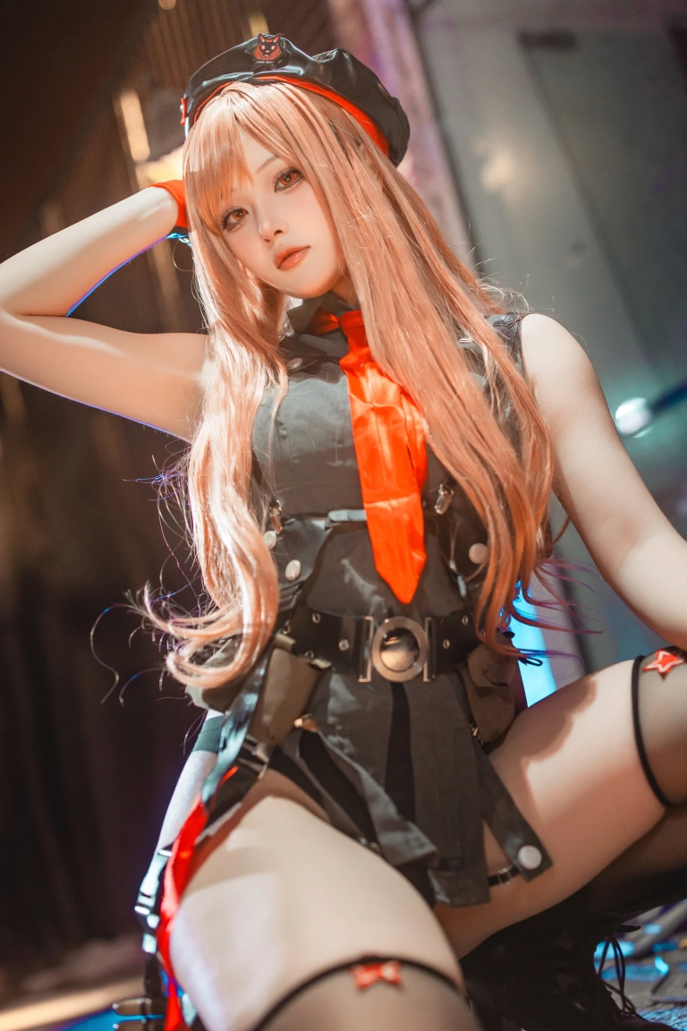 屿鱼《NIKKE 拉毗》主题写真：30张全套美图