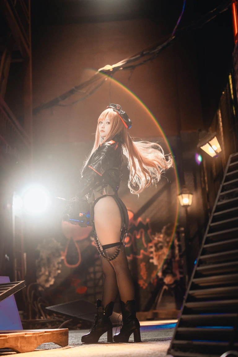 屿鱼《NIKKE 拉毗》主题写真：30张全套美图