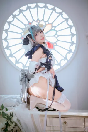 是一只熊仔《柴郡》主题写真：100张全套美图