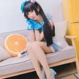 面饼仙儿《黑猫打歌服》主题写真：12张全套美图