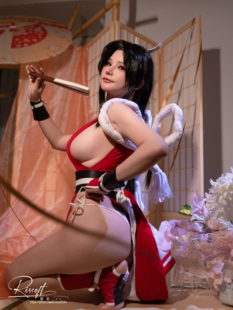 前羽《不知火舞》主题写真：19张全套美图