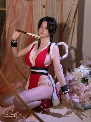 前羽《不知火舞》主题写真：19张全套美图