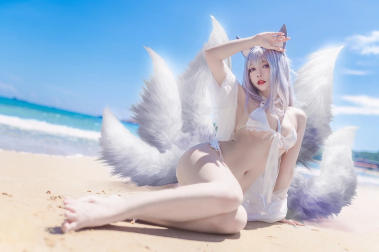 宮本桜《碧蓝航线 信浓 泳装白沙幽夢》主题写真：20张全套美图