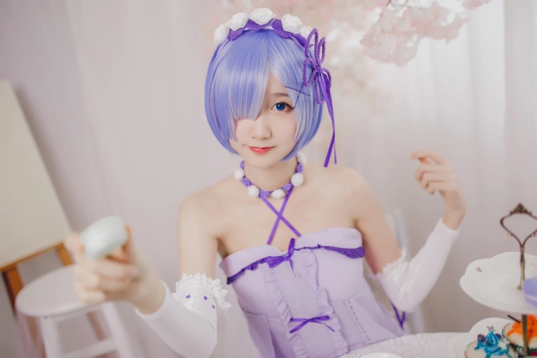木棉棉《雷姆生日》主题写真：24张全套美图
