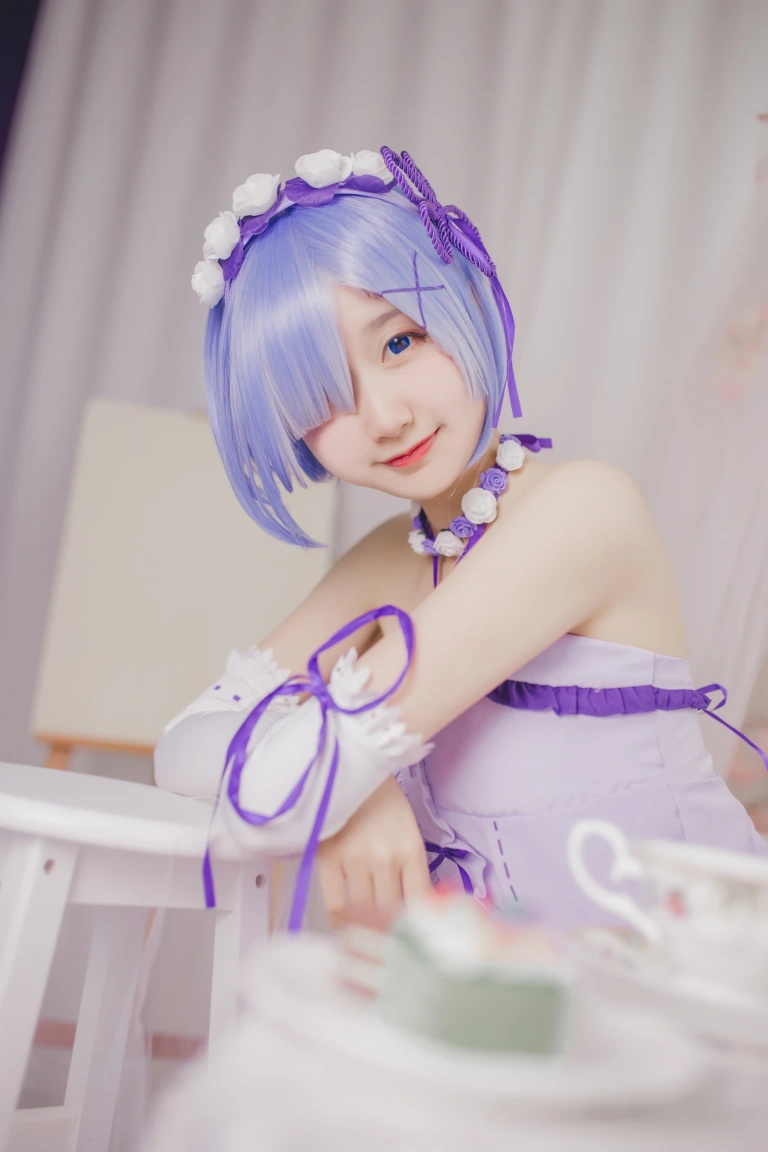 木棉棉《雷姆生日》主题写真：24张全套美图