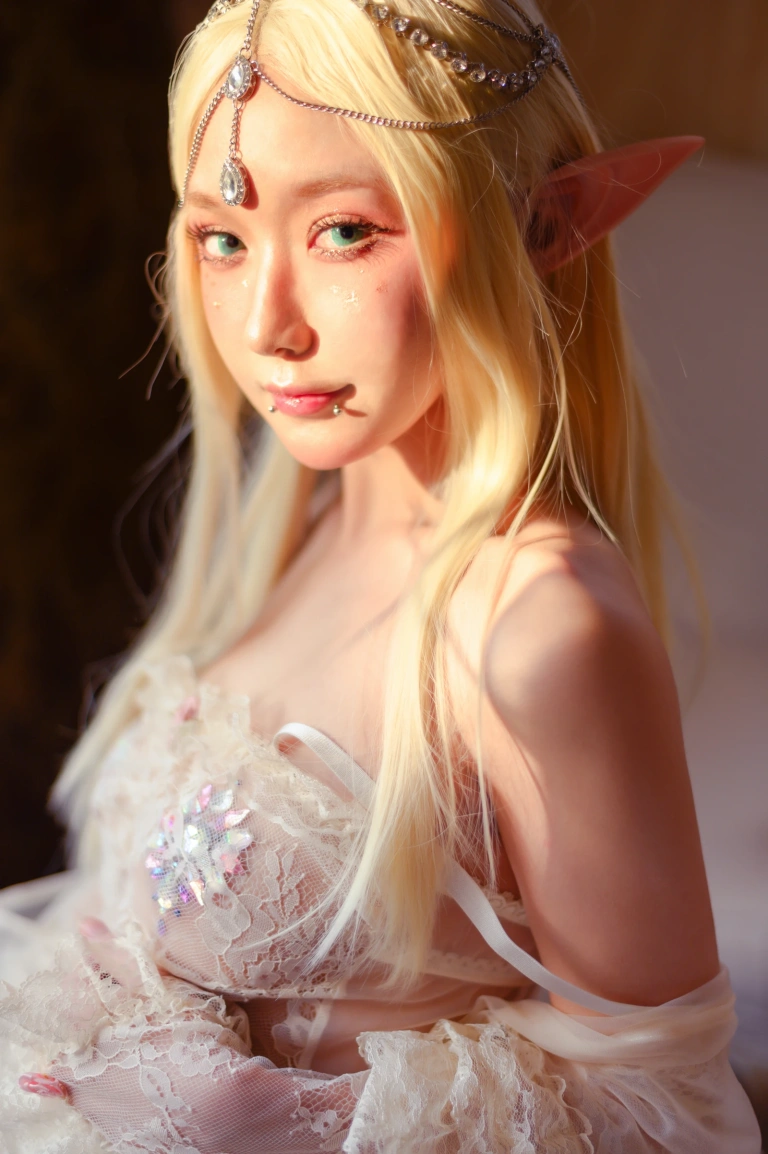 阿包也是兔娘《精灵》主题写真：25张全套美图
