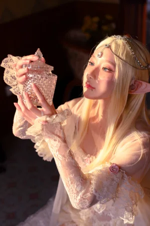 阿包也是兔娘《精灵》主题写真：25张全套美图