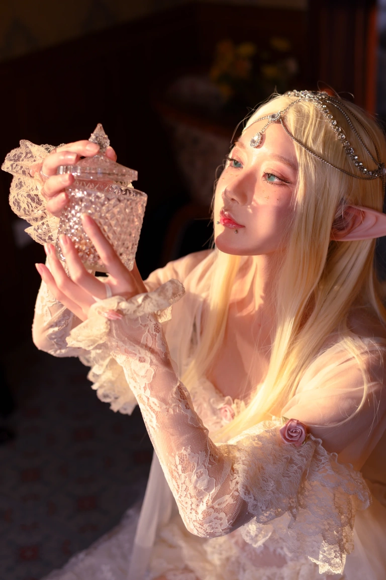 阿包也是兔娘《精灵》主题写真：25张全套美图