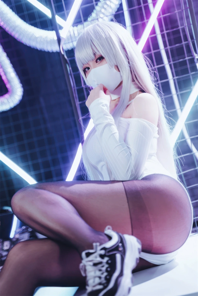 虎森森《莺》主题写真：33张全套美图