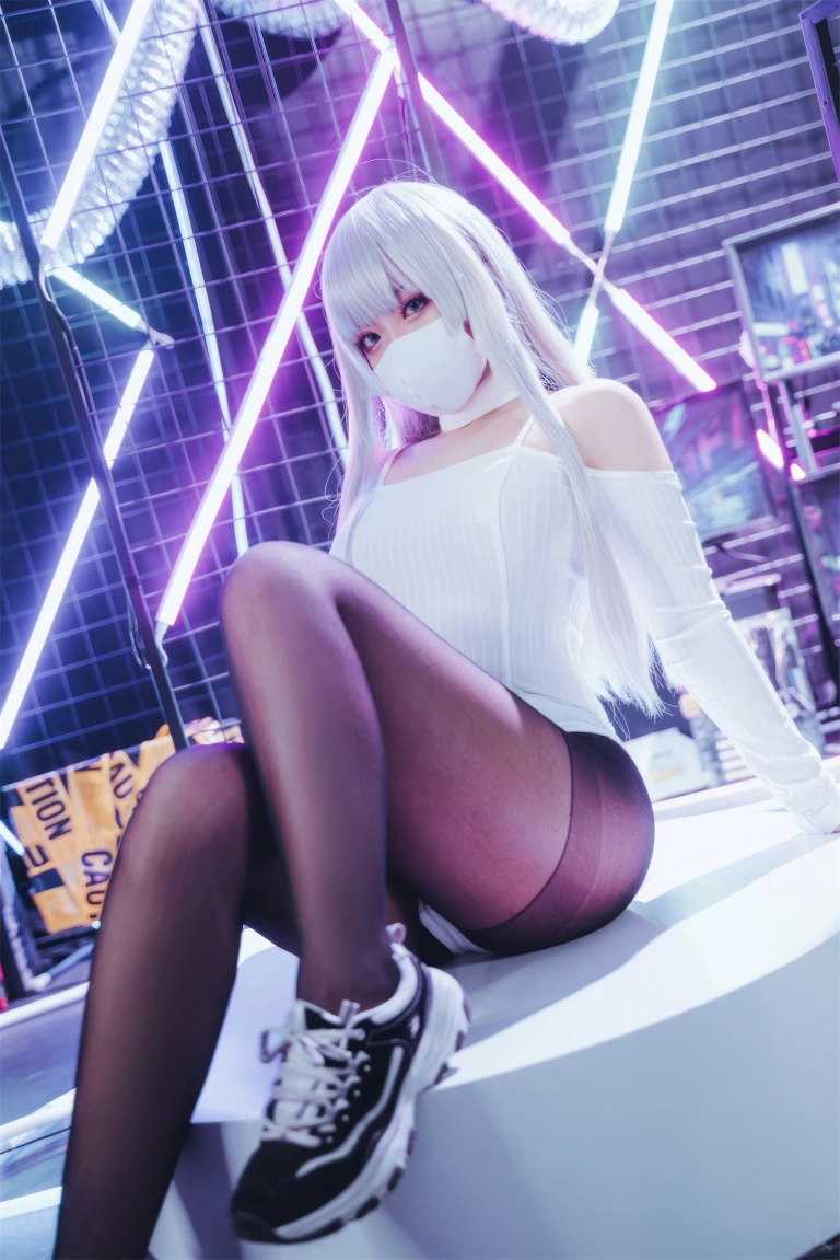 虎森森《莺》主题写真：33张全套美图