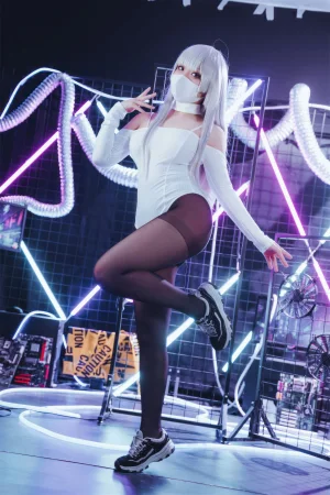 虎森森《莺》主题写真：33张全套美图