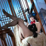 屿鱼《龙华妃咲 兔女郎》主题写真：40张全套美图