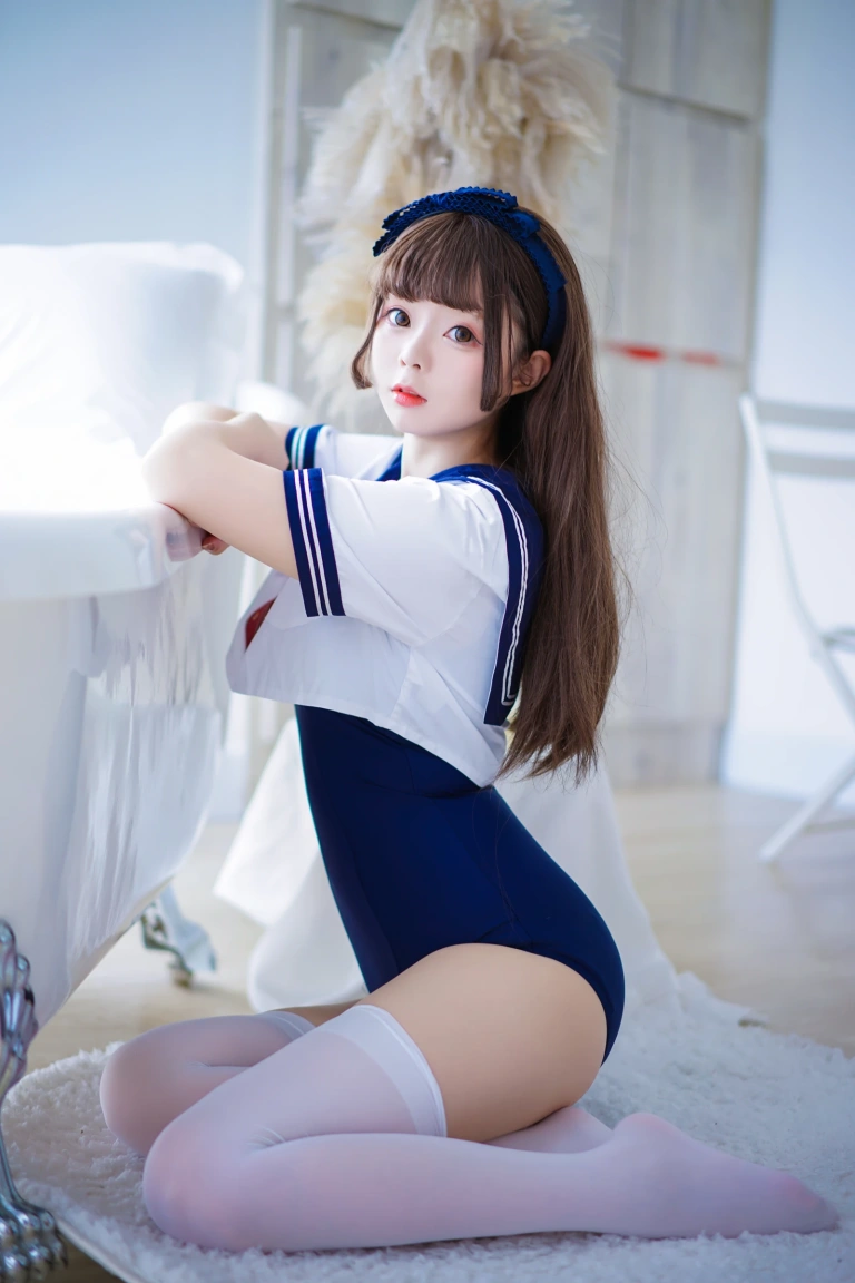 日奈娇(椎名莜)《制服死库水》主题写真：40张全套美图