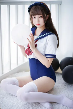 日奈娇(椎名莜)《制服死库水》主题写真：40张全套美图