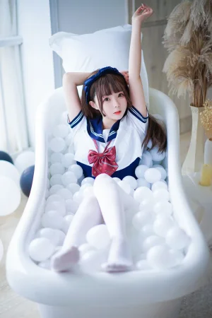 日奈娇(椎名莜)《制服死库水》主题写真：40张全套美图