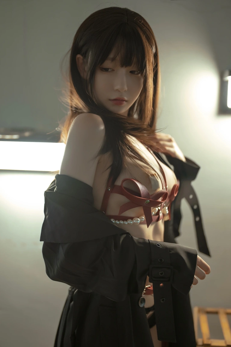 迷之呆梨《炙热》主题写真：42张全套美图